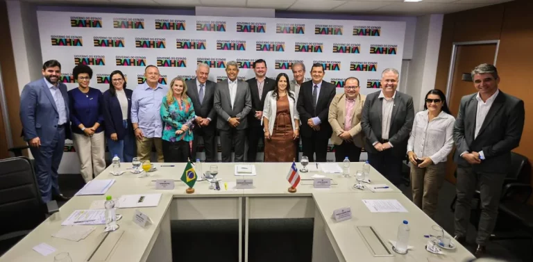 Jerônimo Rodrigues e PSD reforçam aliança política em encontro com líderes da sigla