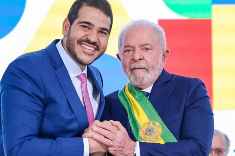 Lula escolhe Jorge Messias como indicado para vaga de Barroso no STF
