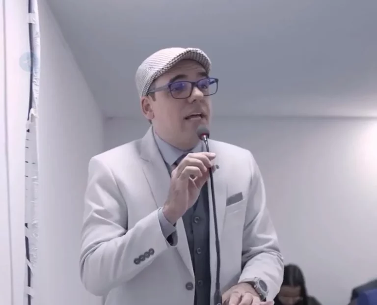 MP abre investigação contra Tenóbio por improbidade na Prefeitura de Lauro de Freitas