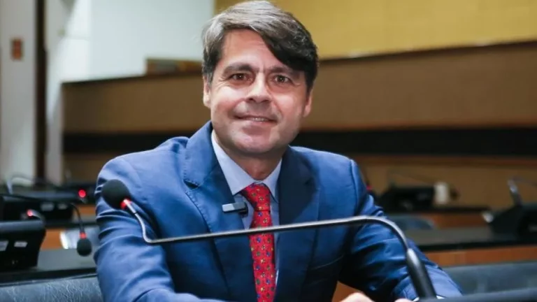 Paulo Câmara denuncia descaso da Embasa e obras inacabadas em Luís Eduardo Magalhães