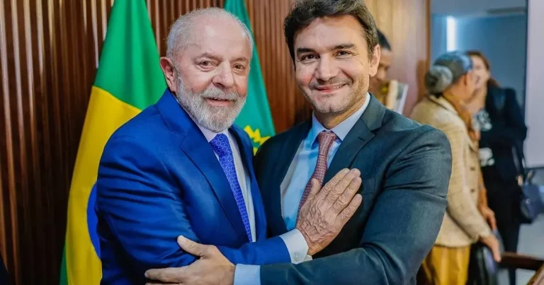 União Brasil expulsa ministro Celso Sabino após permanência no governo Lula