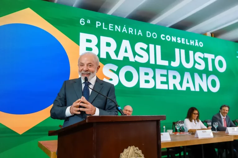 Lula minimiza candidatura de Flávio Bolsonaro e projeta vitória em 2026: “Perderão as eleições”