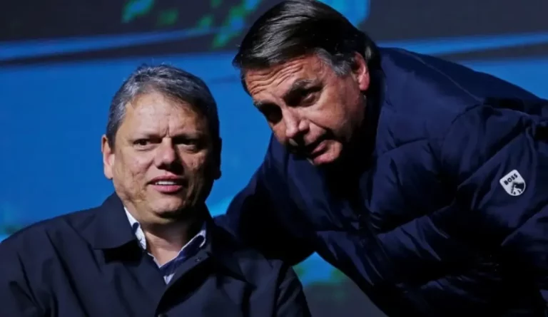 Jair Bolsonaro adota estratégia usada por Lula para manter influência política mesmo preso