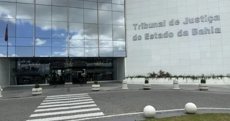 TJ-BA afasta dois servidores e abre sindicância para apurar uso privado de serviços terceirizados