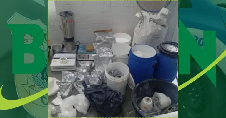 Polícia desarticula laboratório de refino de drogas e prende casal de idosos em Feira de Santana