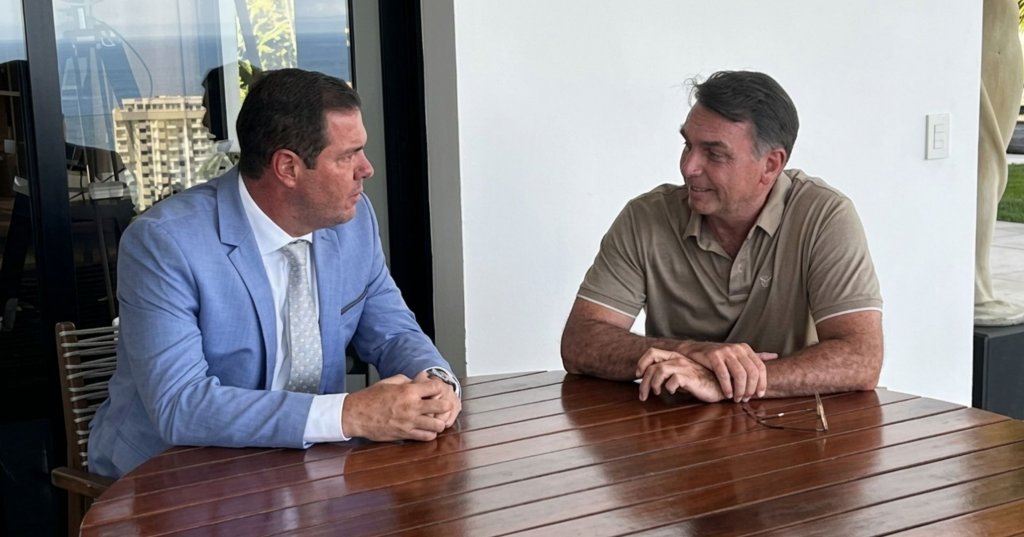 aliado de Flávio Bolsonaro,chefe do CV e aliado de Flávio Bolsonaro