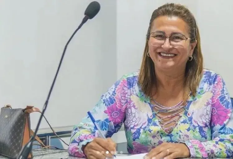 Prefeita de Taperoá é alvo de ação por suspeita de fraude de R$ 1,3 milhão em contratos