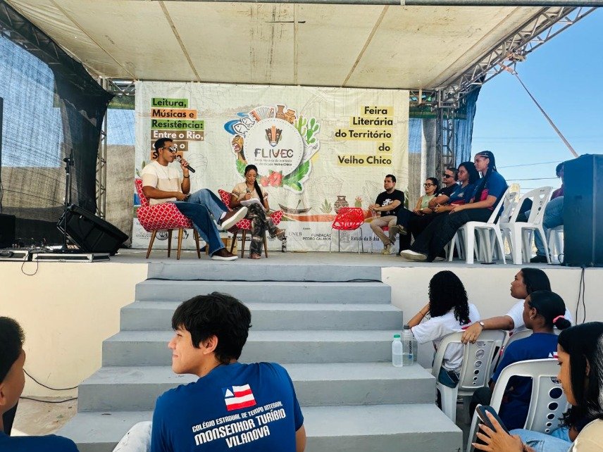 Lucas Mattos destaca leitura, identidade e diversidade em roda de conversa na FLIVEC 1 FLIVEC,Lucas Mattos